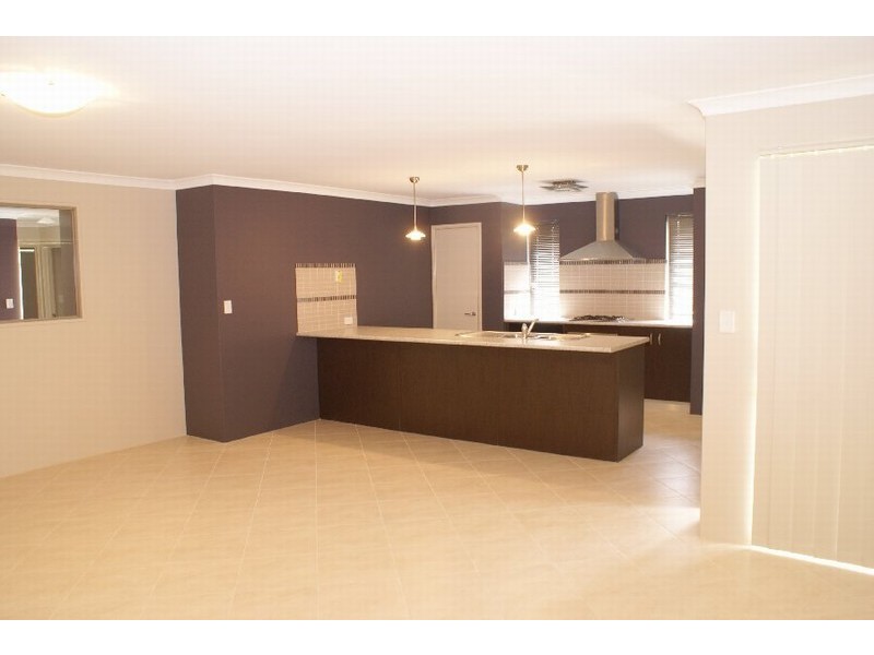 65 The Boulevard, Australind WA 6233