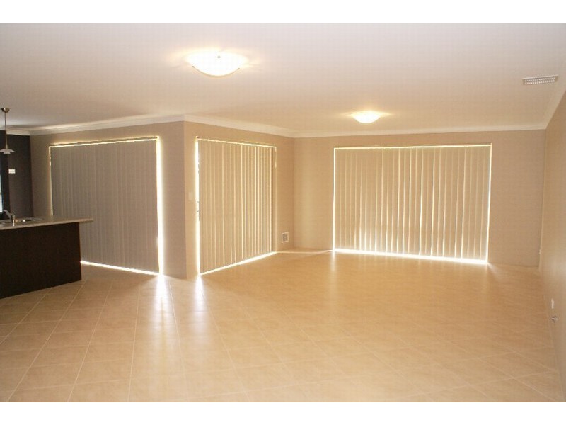 65 The Boulevard, Australind WA 6233