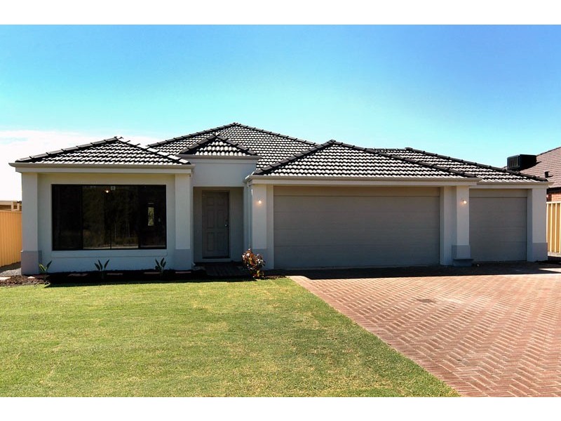 17 Chamberlain Grove, Millbridge WA 6232