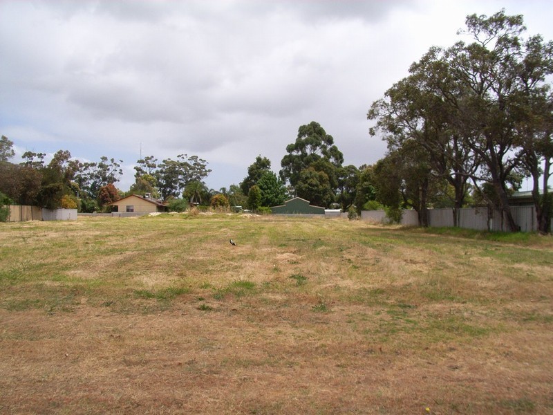 1 Clarke Street, Burekup WA 6227
