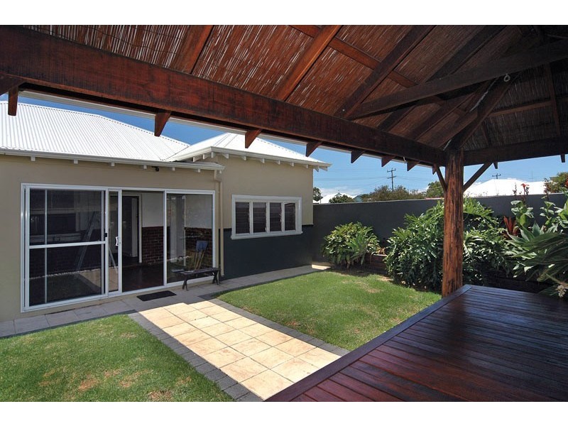 17 Moore Street, East Bunbury WA 6230
