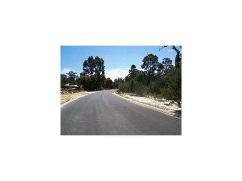 5 Hildas Close, College Grove WA 6230