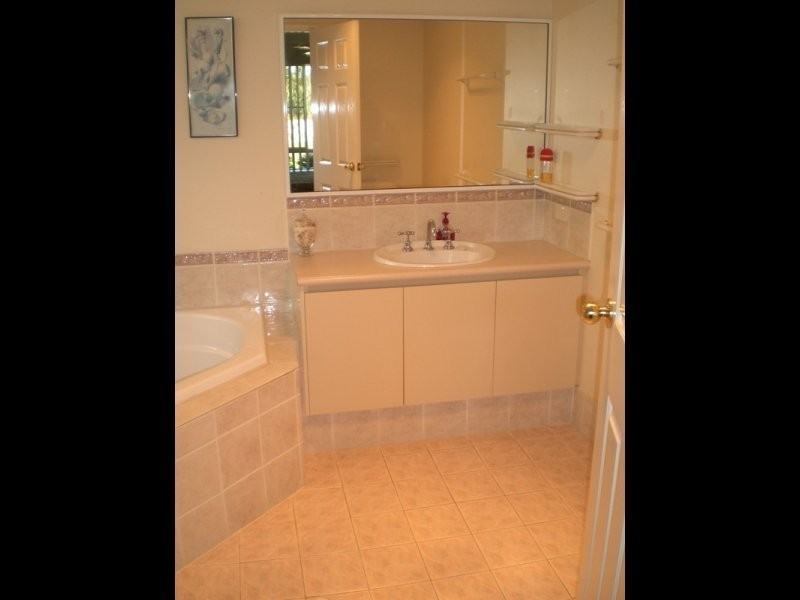 10 Christchurch Place, College Grove WA 6230