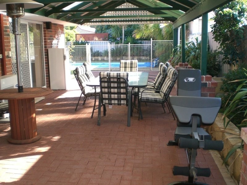 10 Christchurch Place, College Grove WA 6230