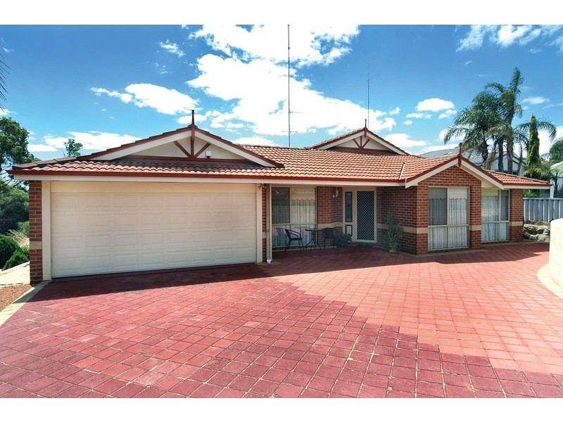 23 Winthrop Avenue, College Grove WA 6230