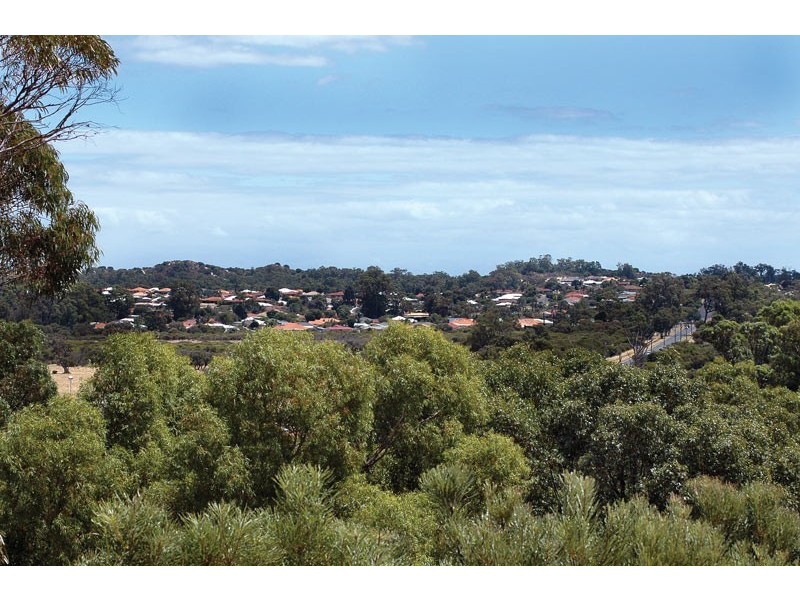 23 Winthrop Avenue, College Grove WA 6230