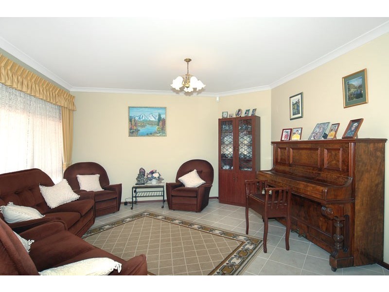 23 Winthrop Avenue, College Grove WA 6230