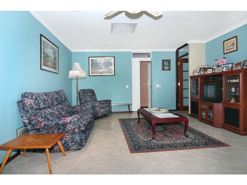 23 Winthrop Avenue, College Grove WA 6230