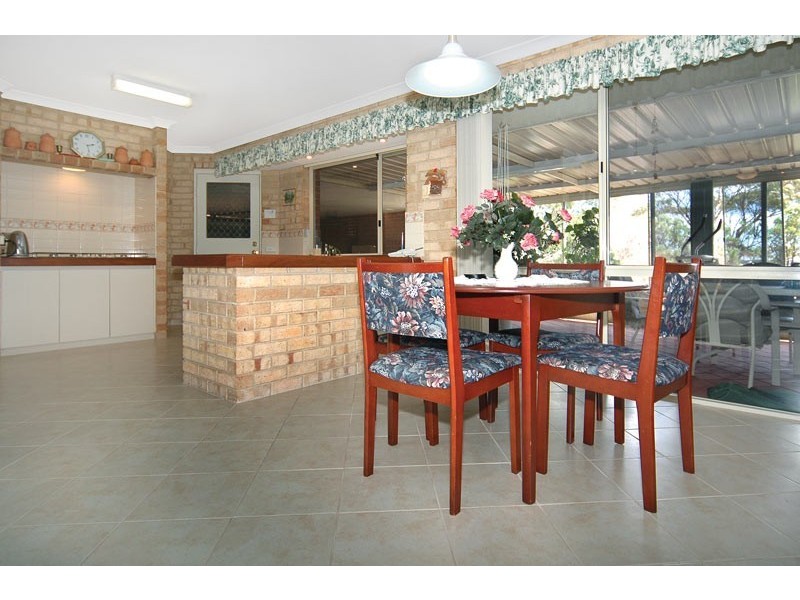 23 Winthrop Avenue, College Grove WA 6230