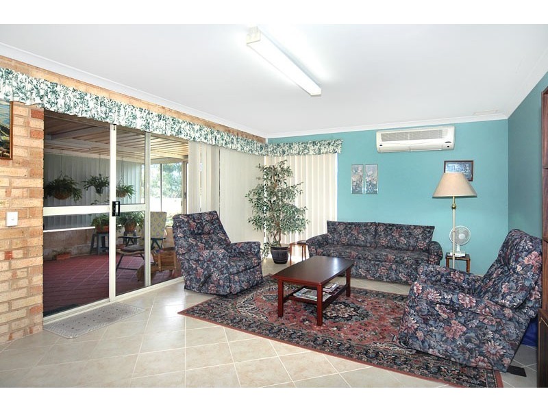 23 Winthrop Avenue, College Grove WA 6230