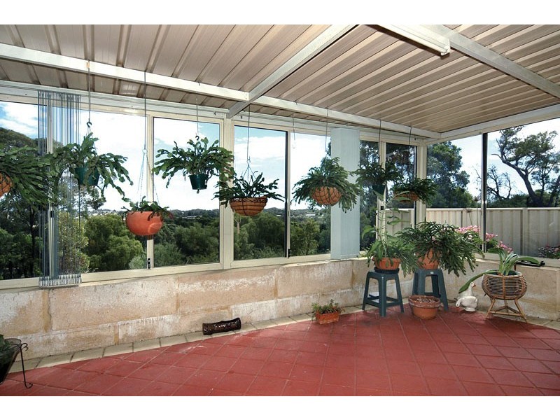 23 Winthrop Avenue, College Grove WA 6230