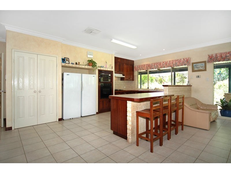 40 Tributary Place, Leschenault WA 6233