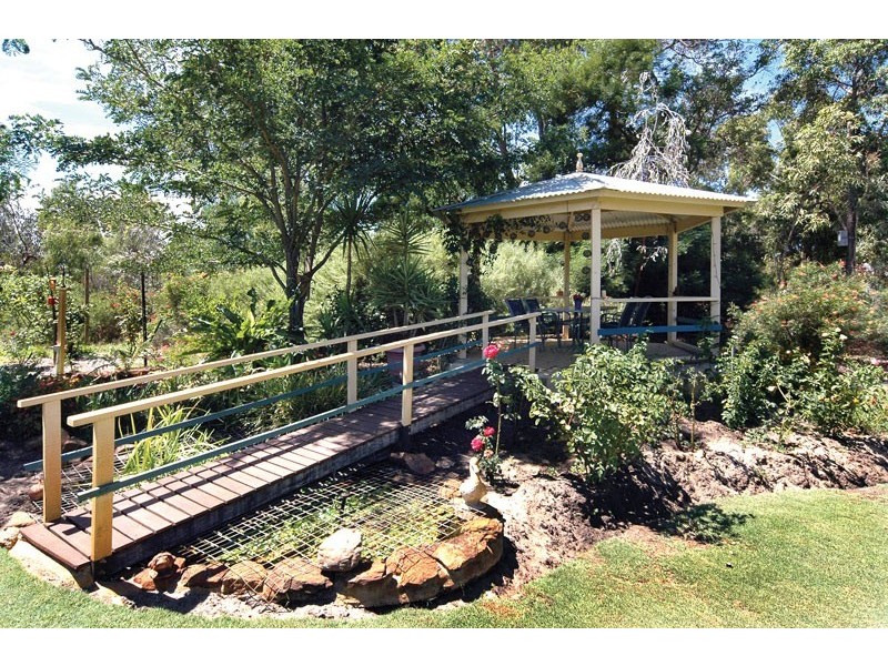 40 Tributary Place, Leschenault WA 6233