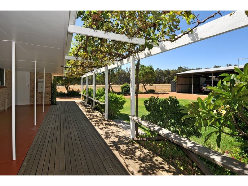 16 GARDINER, Roelands WA 6226