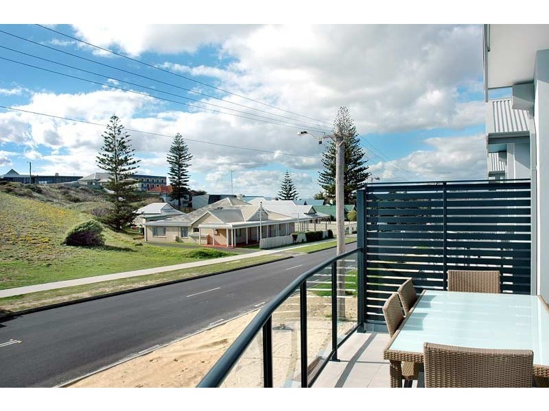 9/3 Clifton, Bunbury WA 6230