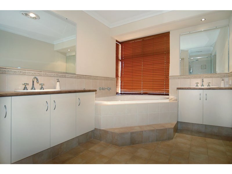 18 SANDPIPER, Australind WA 6233