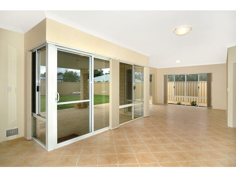 4 ELATA COURT, Glen Iris WA 6230