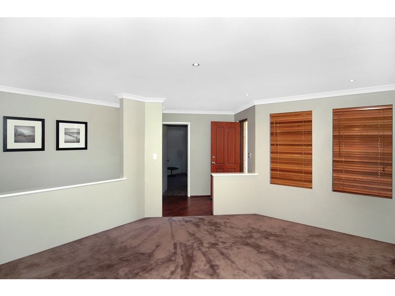 56 Illawarra Drive, Millbridge WA 6232