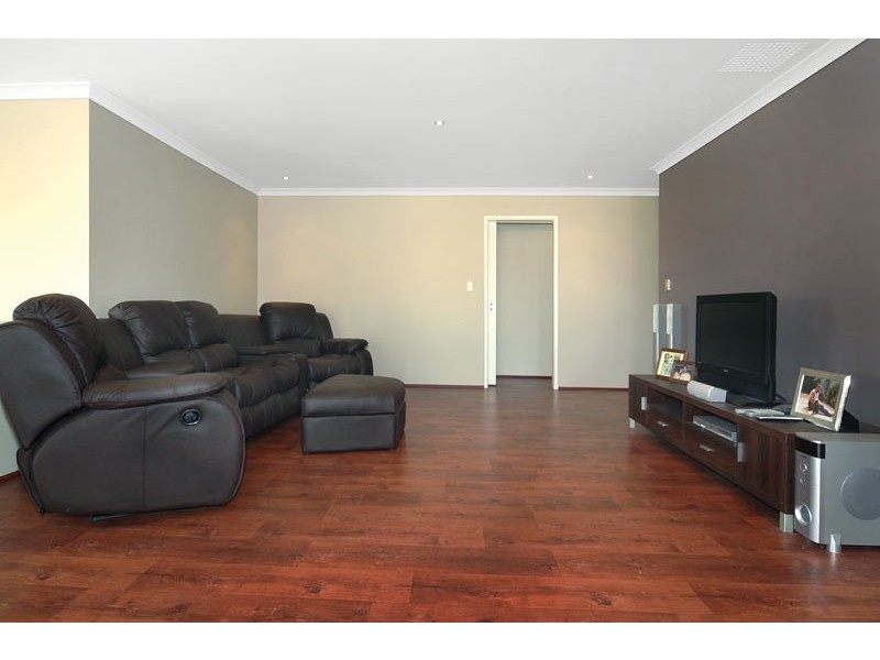 56 Illawarra Drive, Millbridge WA 6232