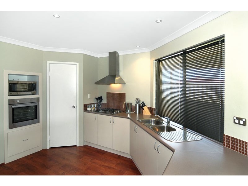 56 Illawarra Drive, Millbridge WA 6232
