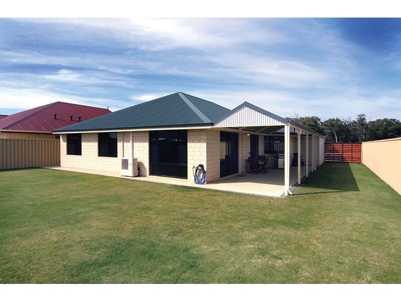 56 Illawarra Drive, Millbridge WA 6232