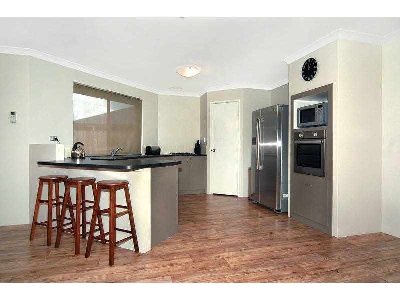 73 Glenfield Drive, Kingston WA 6256