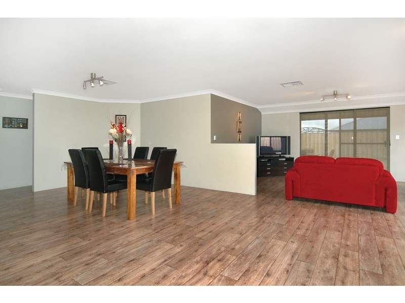 73 Glenfield Drive, Kingston WA 6256