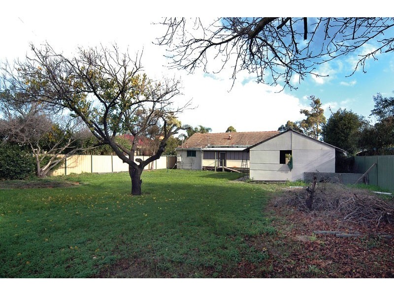 14 Picton Road, East Bunbury WA 6230