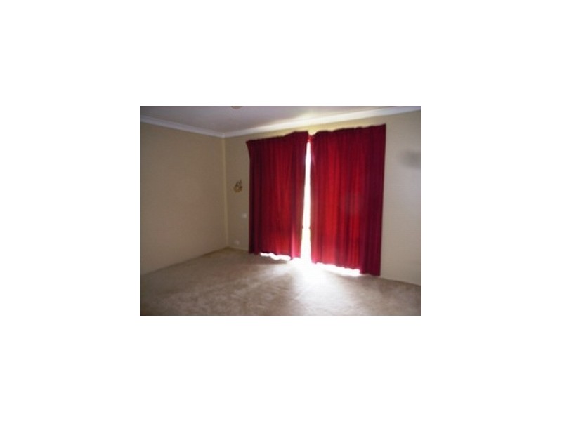 12 Camfield St, Eaton WA 6232