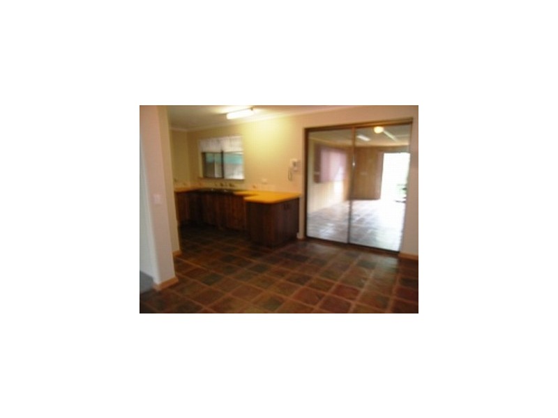 12 Camfield St, Eaton WA 6232