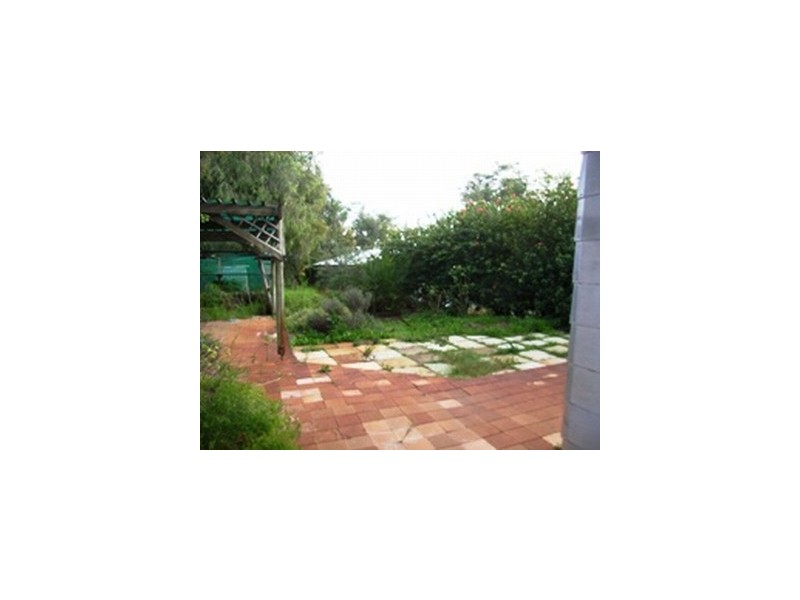 12 Camfield St, Eaton WA 6232