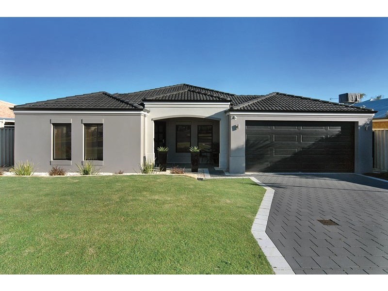 11 Pembroke Street, College Grove WA 6230