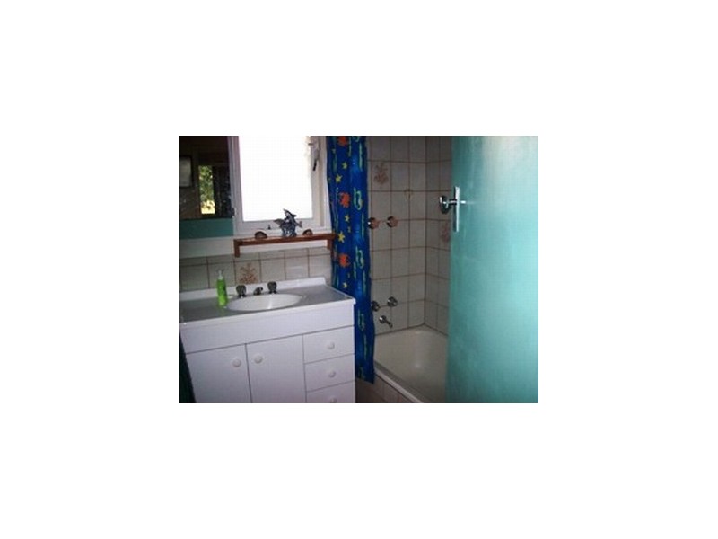 8 Vixen Street, Withers WA 6230