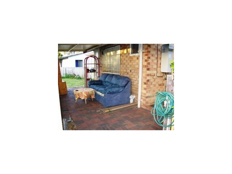 8 Vixen Street, Withers WA 6230