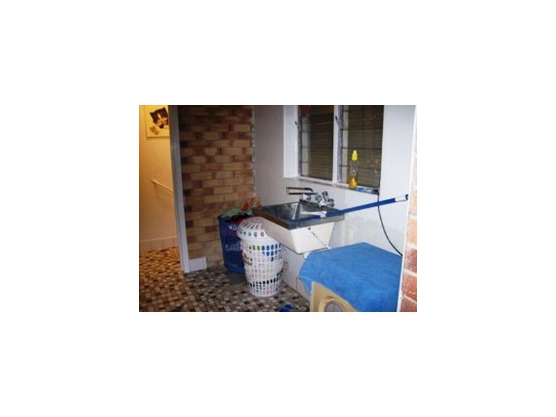 8 Vixen Street, Withers WA 6230