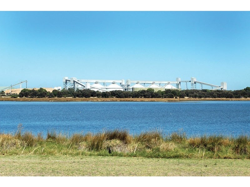 4/6 Kendle Close, Pelican Point WA 6230