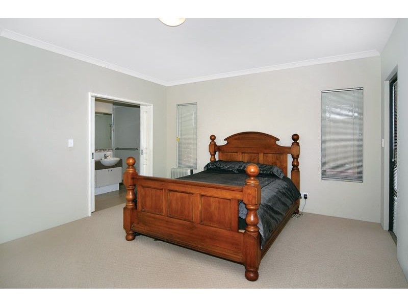 2 Greenough Place, Millbridge WA 6232