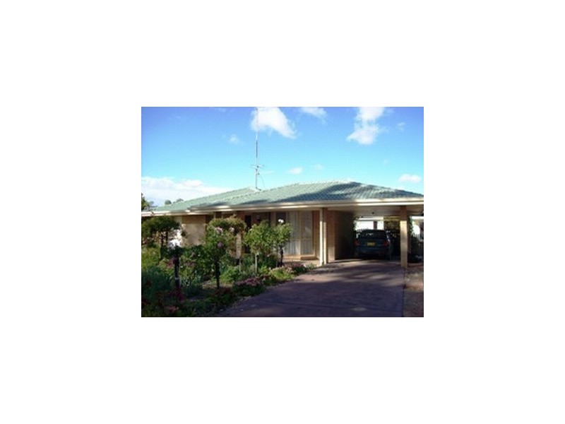 22 Hutchinson Road, Burekup WA 6227