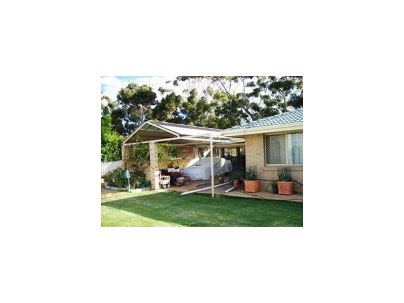 22 Hutchinson Road, Burekup WA 6227