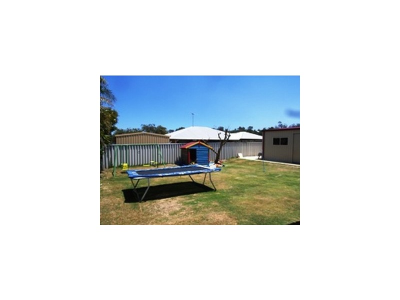 96 Chapple Drive, Australind WA 6233