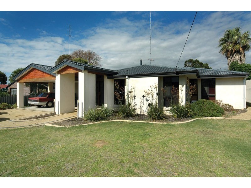 3 Bickerton Place, East Bunbury WA 6230