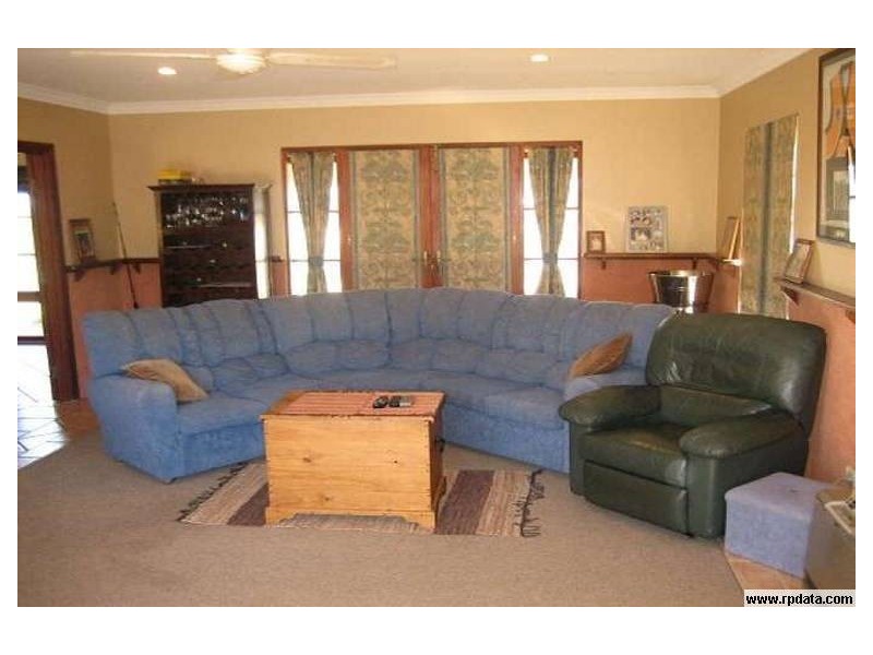 8 Wakefield Crescent, Australind WA 6233