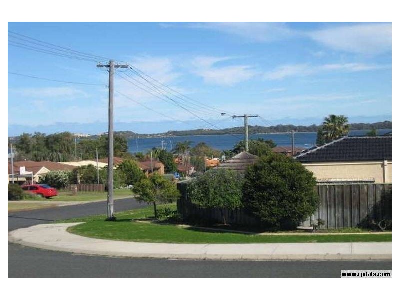 8 Wakefield Crescent, Australind WA 6233