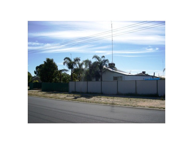 1 Woonar Street, Carey Park WA 6230