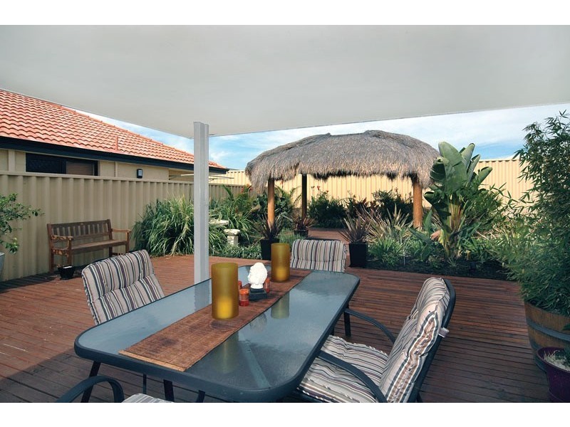 18 Berkeley View, Millbridge WA 6232