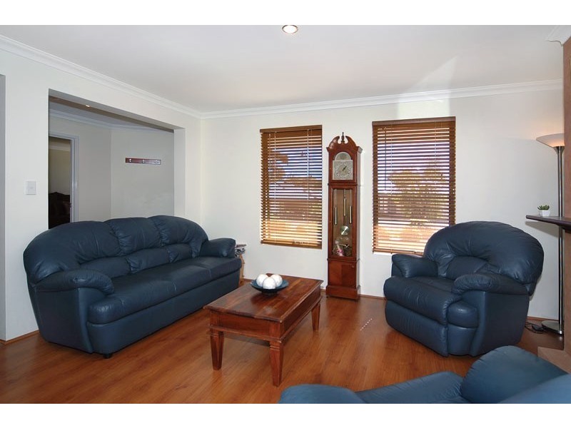 9 Possum Way, College Grove WA 6230