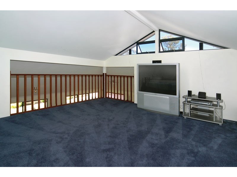 9 Possum Way, College Grove WA 6230