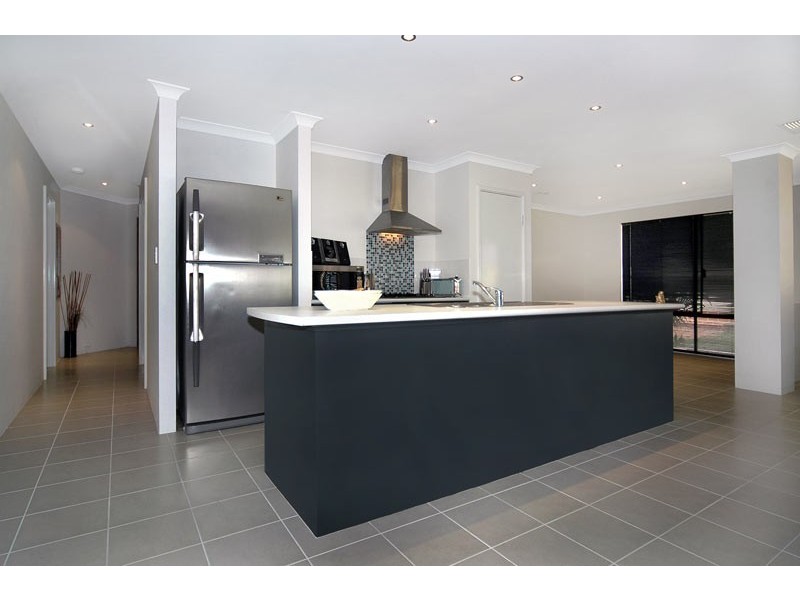 2 Polwarth Circuit, Eaton WA 6232