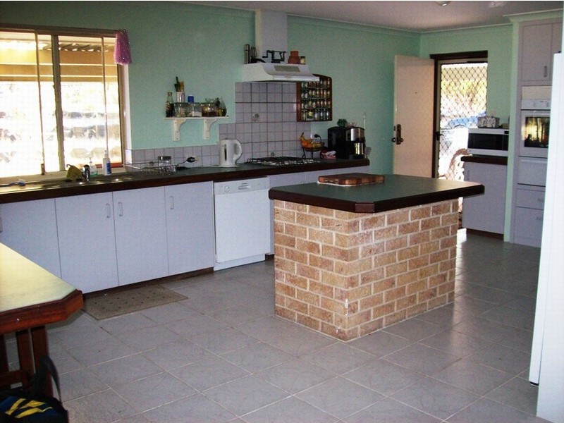 7 Seabreeze Close, Leschenault WA 6233