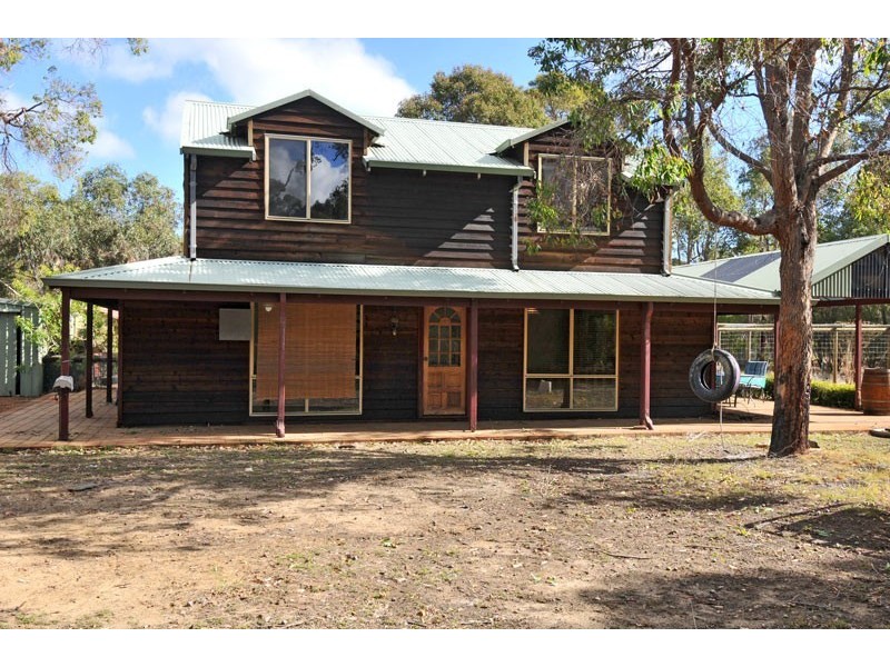 16 Reef Place, Leschenault WA 6233